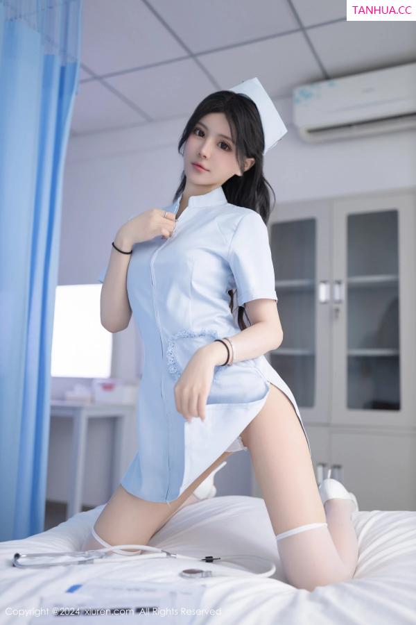   [XiuRen]高清写真图 2024.04.12 No.8389 幼幼 丝袜美腿第19张图片